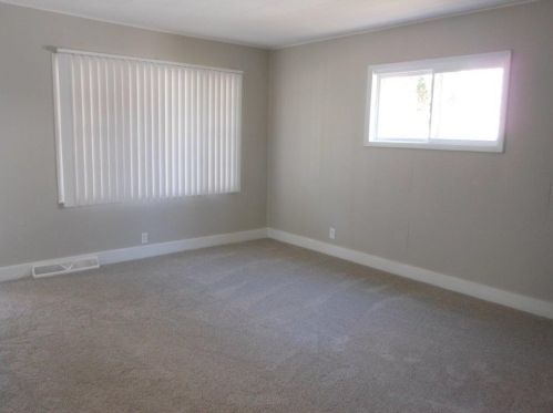 765 Larch Ave, Meskegon MI 49441-2319 exterior