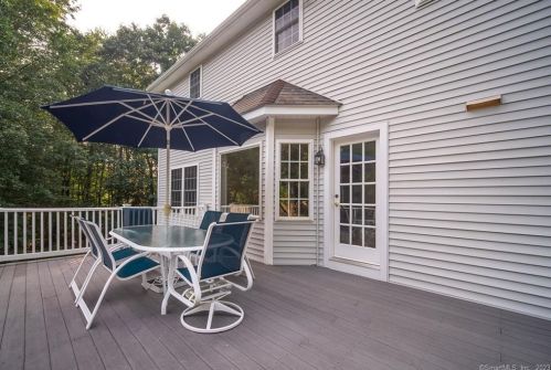 57 Stonehill Dr, Deep River CT 06419-1144 exterior