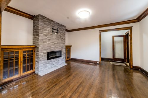 7225 Bennett Ave, Chicago IL  60649-2905 exterior