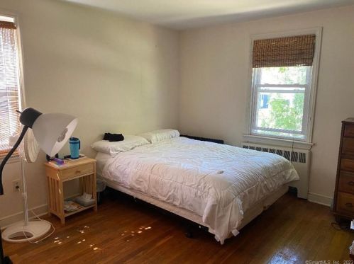 505 St, Milford CT 06461-2051 exterior