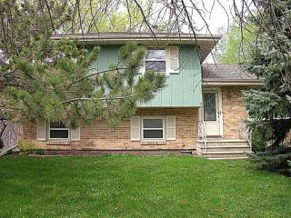 1339 Addleman St, Joliet, IL 60431-8725