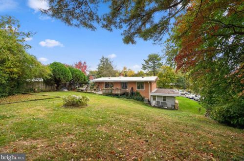 6514 Byrnes Dr, Mc Lean, VA 22101-5226