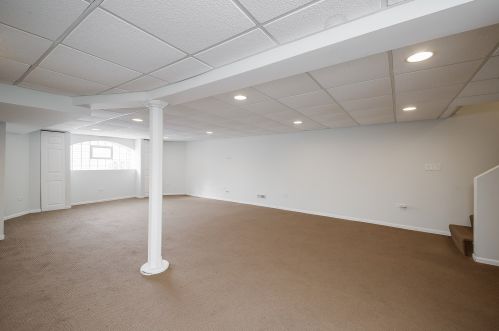 7854 Cressett Dr, Chicago IL 60707-1340 exterior