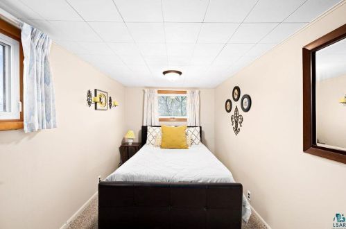 1439 Minnesota Ave, Duluth MN 55802-2429 exterior