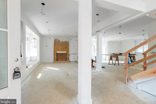 207 Gorgas Ln, Philadelphia PA 19119-1324 exterior