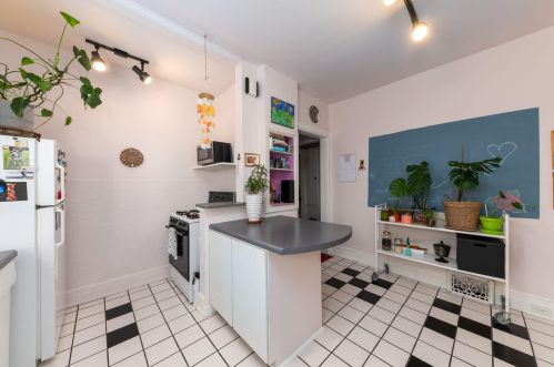 1616 51, Milwaukee WI 53208-2217 exterior