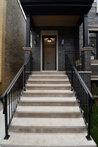 3854 Claremont Ave, Chicago IL 60618-3820 exterior