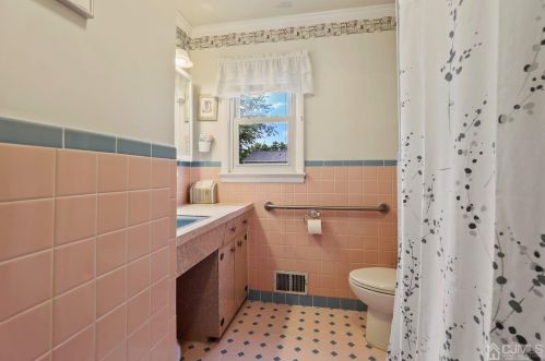 829 Evergreen Ct, New Brunswick NJ 08902-2314 exterior