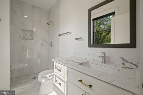 6516 Beverly Ave, Mc Lean VA 22101-5222 exterior