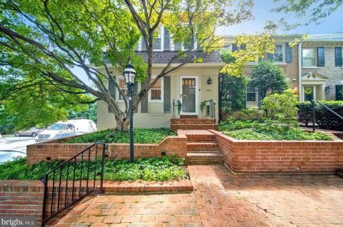 10931 Wickshire Way, Rockville, MD 20852-3220