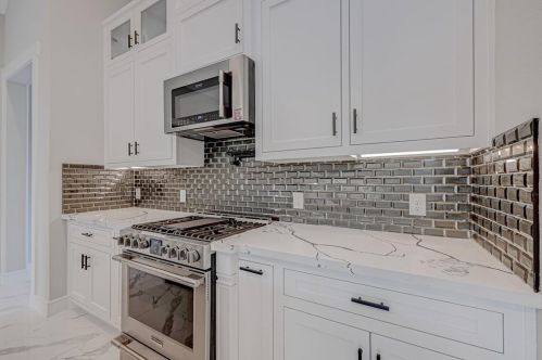 146 Bermuda Cir, Montgomery TX 77356-8205 exterior