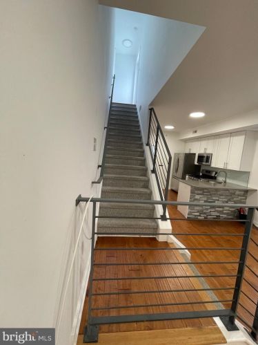 924 15 St, Philadelphia PA 19146-2141 exterior