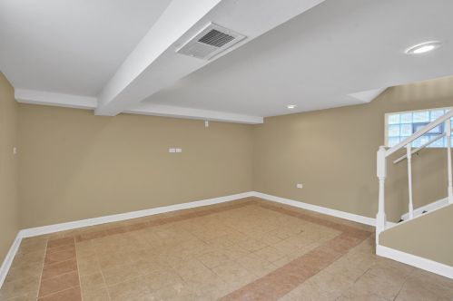 353 124 St, Chicago IL 60628-7214 exterior