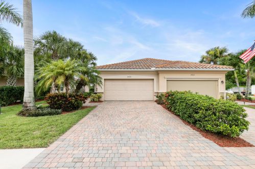 14598 Grapevine Dr, Naples FL 34114-8664 exterior