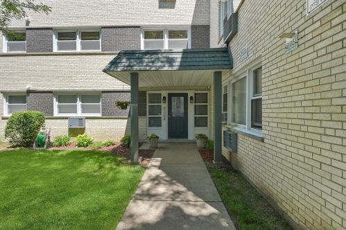 6105 Wolcott Ave, Chicago IL  60660-6305 exterior