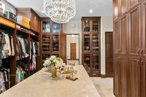 2621 Dundee St, Tampa FL  33629-7516 exterior