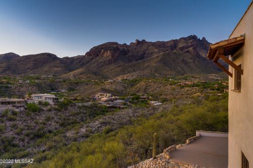 6941 Finger Rock Pl, Tucson AZ  85718-1401 exterior