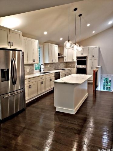 9 Millet St, Huntington Station NY  11746-8105 exterior