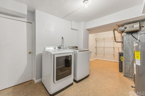 803 Madaline Dr, Avenel NJ 07001-1363 exterior