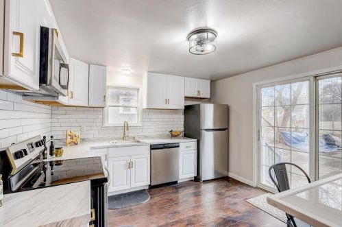 5713 38th St, Milwaukee WI  53209-0037 exterior