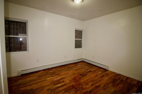 2029 Daly Ave, Bronx NY 10460-2834 exterior