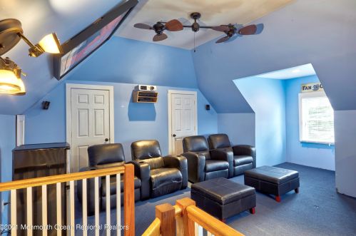 36 Little Silver Pt Rd, Little Silver NJ 07739-1732 exterior