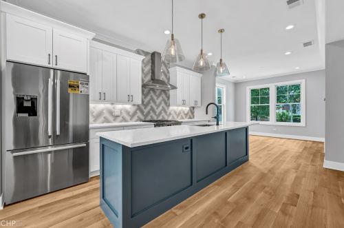 3025 Spaulding Ave, Chicago IL 60618-6808 exterior