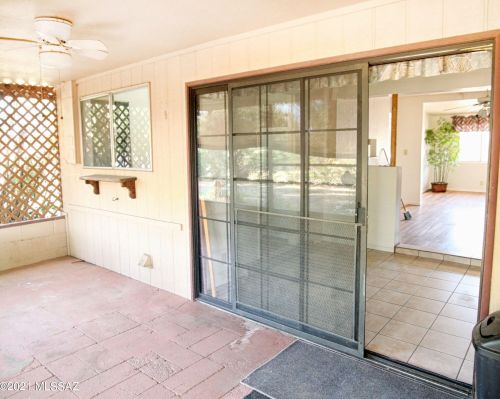 8116 Beverly St, Tucson AZ 85710-5930 exterior