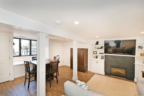 21 Nursery Rd, Huntington Station NY 11747-1028 exterior