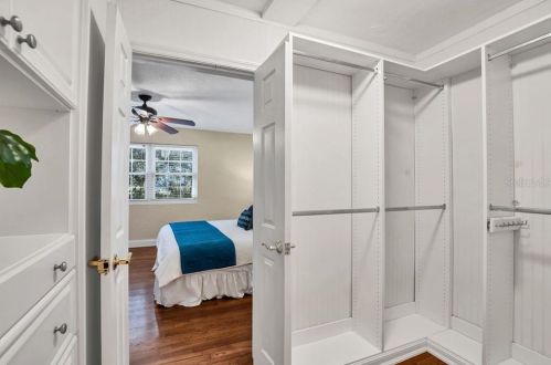 2115 Frst Cir, Orlando FL 32803-6247 exterior