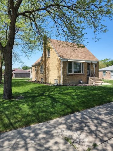 14536 Wallace Ave, Chicago, IL 60827-2642