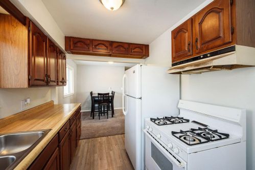 2016 Marcoux Ave, Meskegon MI  49442-2522 exterior