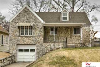 827 36th St, Omaha NE  68105-1217 exterior