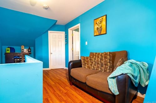 141 10th Ave, Mount Vernon NY 10550-4304 exterior