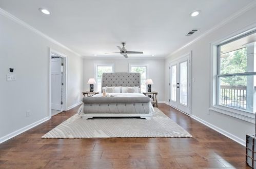 1477 Mercer Ave, Atlanta GA  30337-1515 exterior