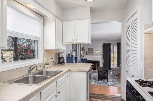 3240 Homecrest Ave, Wyoming MI exterior