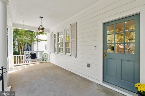 4420 Fessenden St, Washington DC  20016-4054 exterior