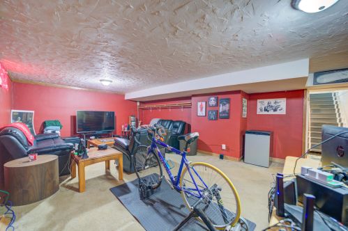 1205 Ml Ave, Meskegon MI 49445-3013 exterior