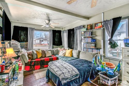 1337 Marquette Ave, Meskegon, MI 49442-1355