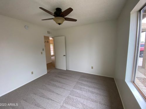 124 Bluefield Ave, Phoenix AZ 85032-1542 exterior