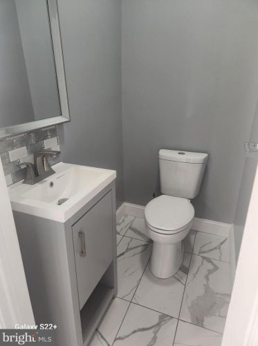 1329 26 St, Philadelphia PA 19146-4402 exterior