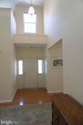 21 Fallview Ct, Trenton NJ 08690-3216 exterior