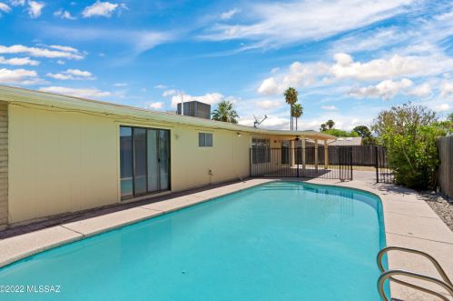 9740 3rd St, Tucson AZ  85748-2749 exterior