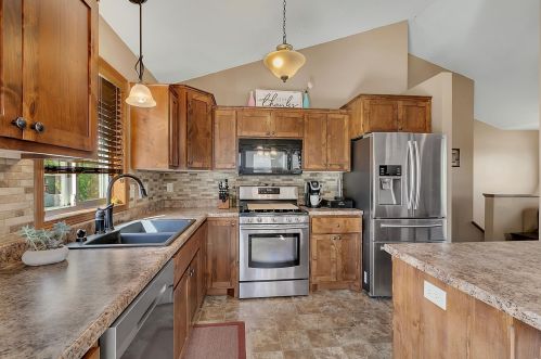 1719 7th St, Sartell, MN 56377-2483