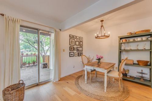 1502 Oriole Ln, Saint Louis MO 63144-1110 exterior