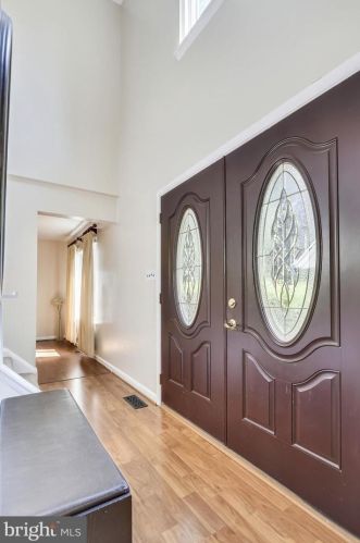 12242 Greenleaf Ave, Rockville MD  20854-3327 exterior