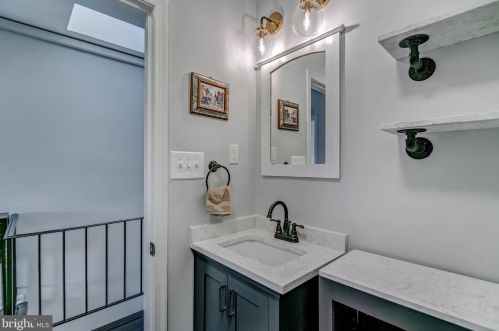 2263 12 Pl, Washington DC 20002-6355 exterior