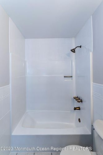 523 Holmes Ave, Lacey NJ  08731-1509 exterior