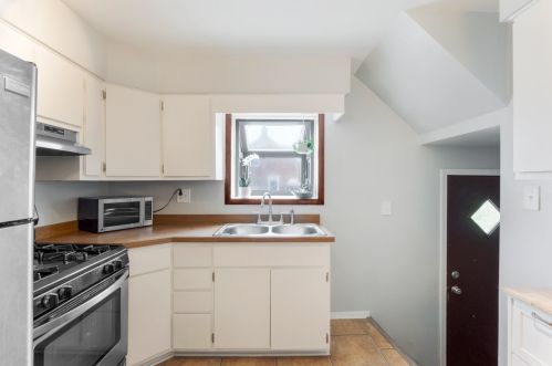 3850 112 St, Chicago IL 60617-7026 exterior