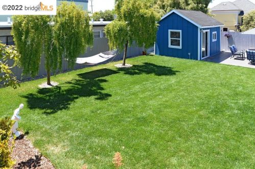 2424 8 St, Berkeley CA 94710-2501 exterior